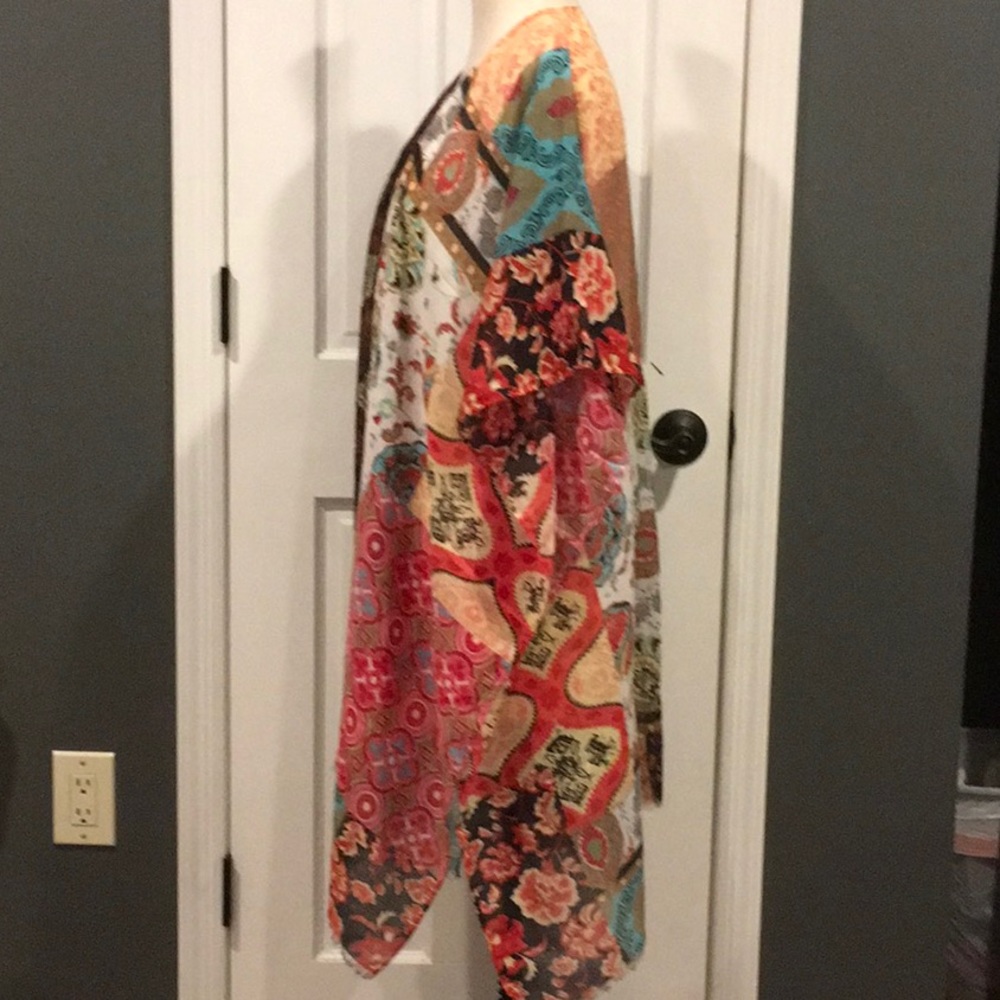 Boho Floral Kimono Last one!🥳 damaged! @alunalevi - Picture 3 of 8